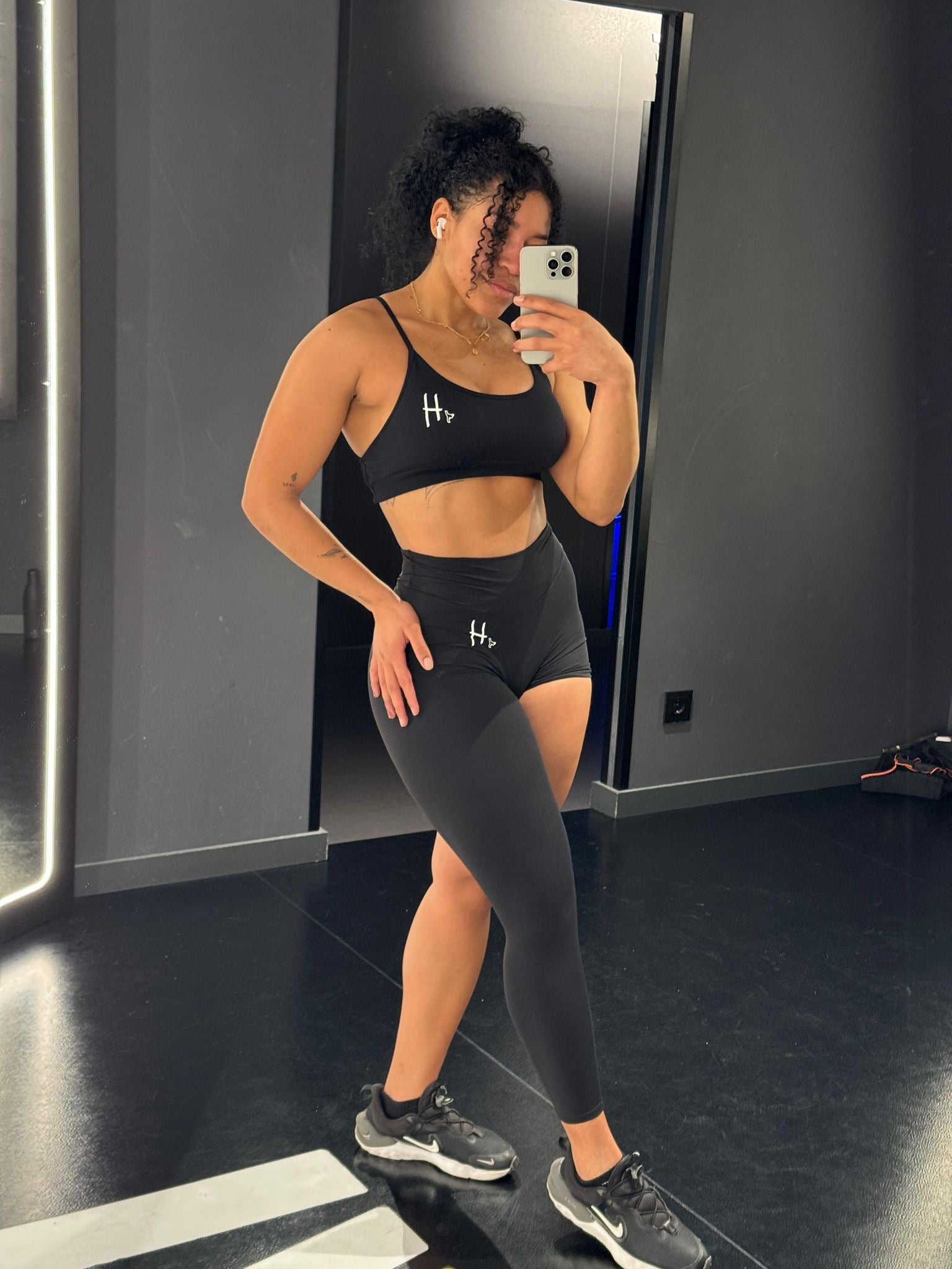 Leggins Negro Dark de una sola pierna