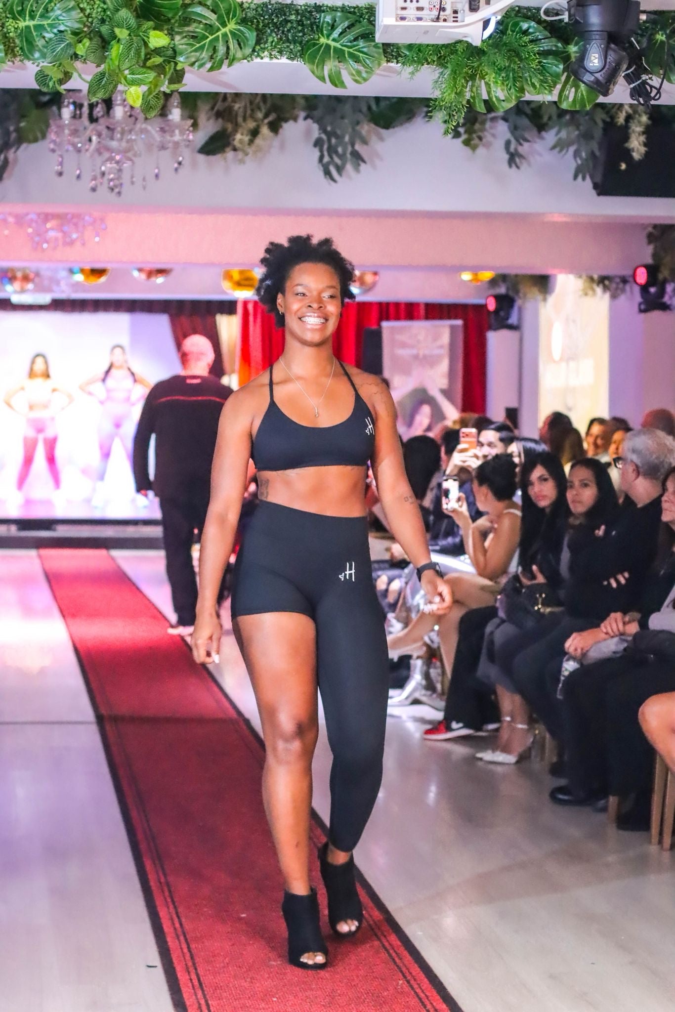 Leggins Negro Dark de una sola pierna