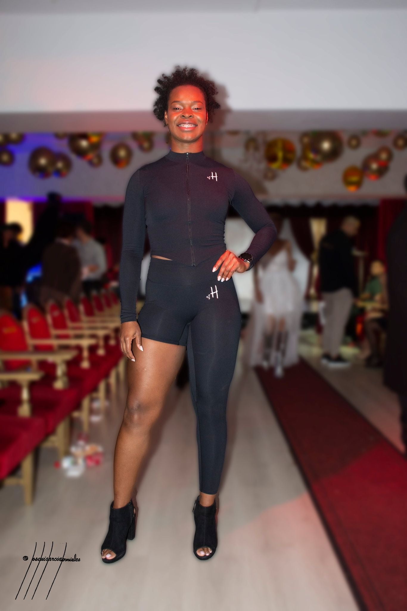 Leggins Negro Dark de una sola pierna