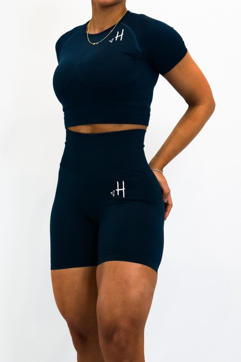 Conjunto Top con Mangas + Short Navy