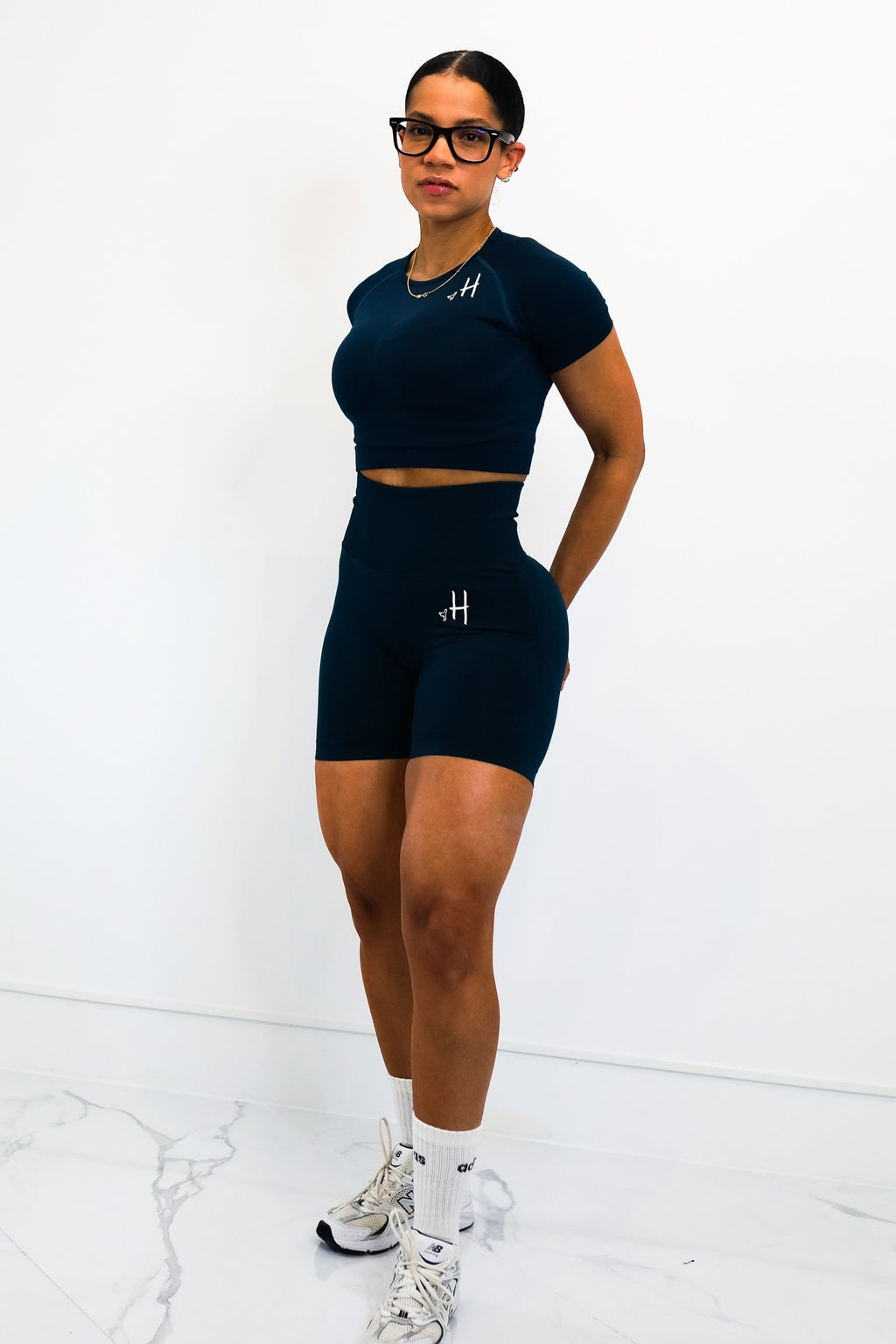 Conjunto Top con Mangas + Short Navy