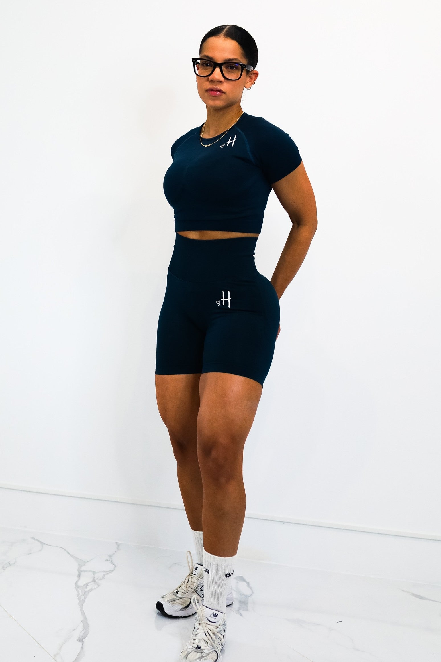 Conjunto Top con Mangas + Short Navy