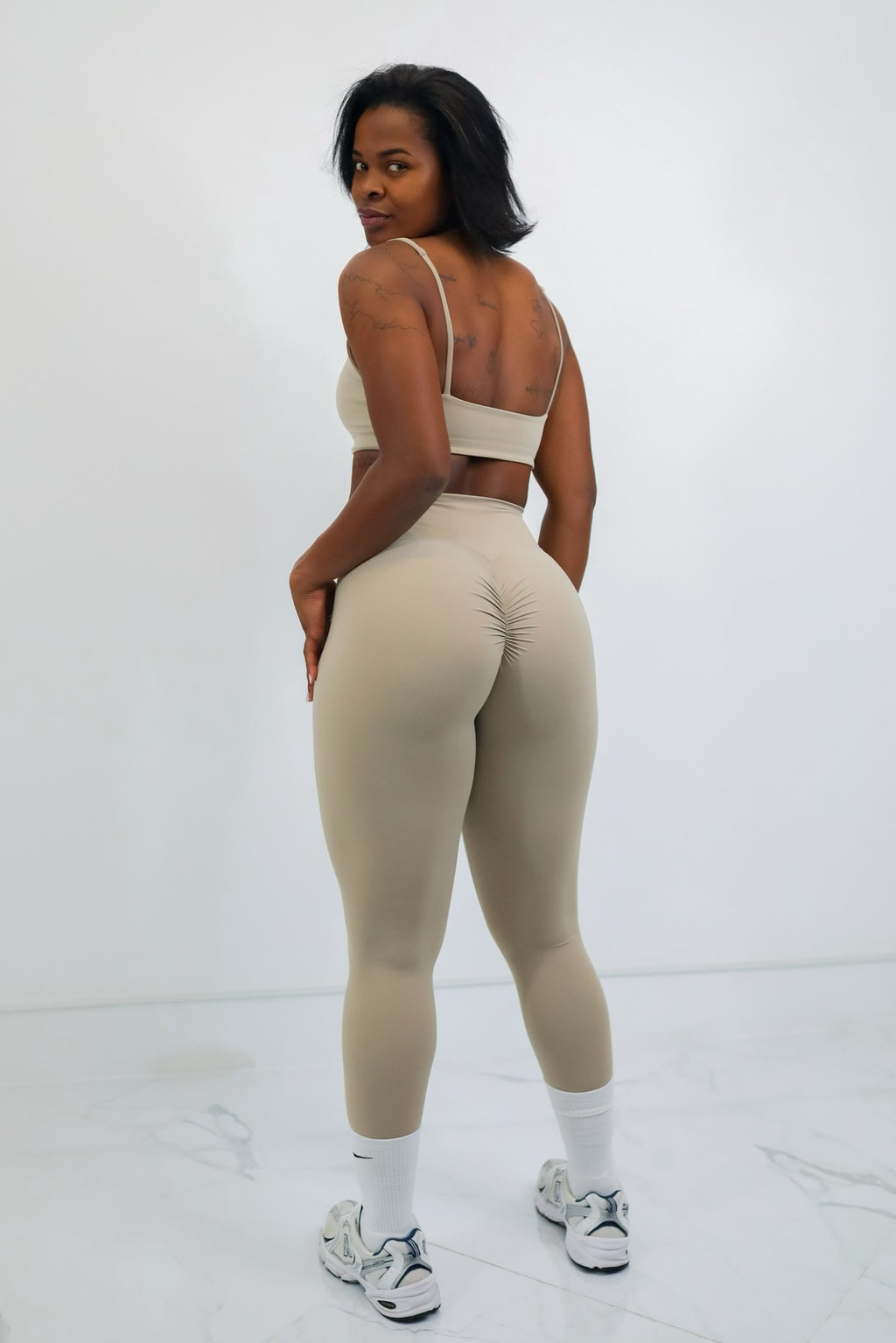 Conjunto de Top + Leggings Beige