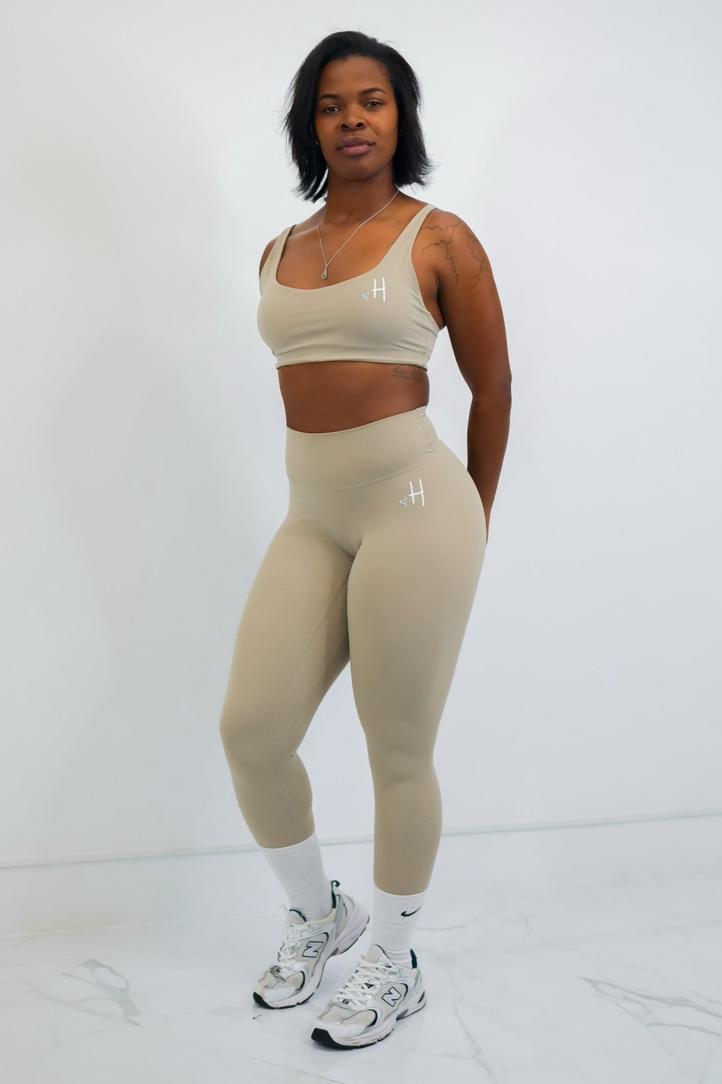 Conjunto de Top + Leggings Beige