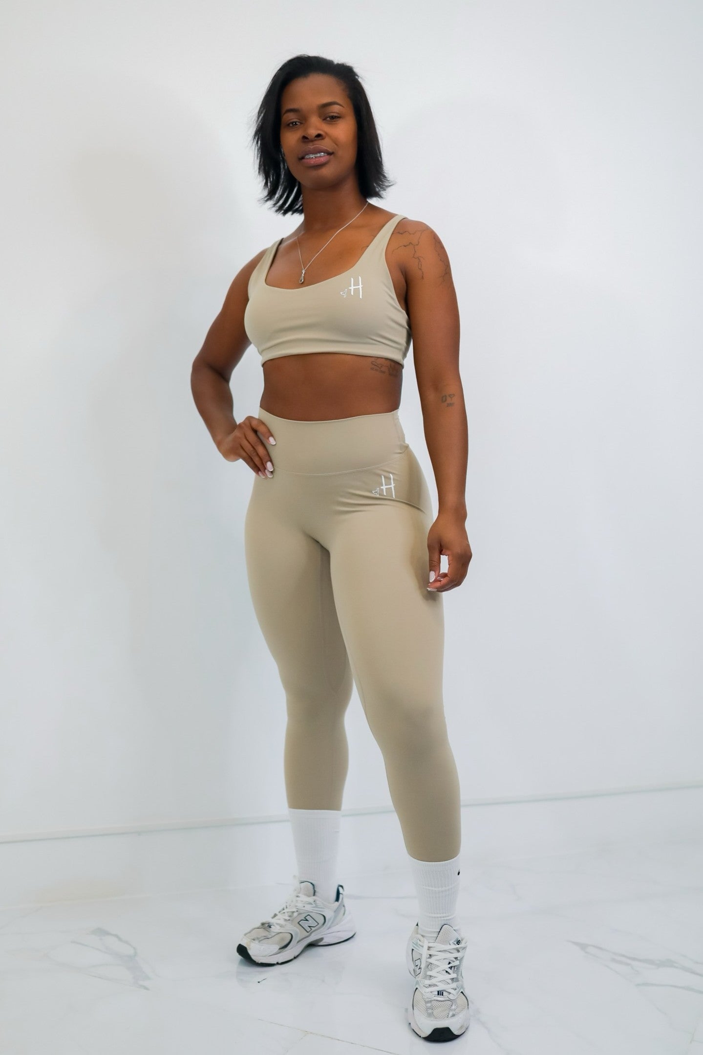 Conjunto de Top + Leggings Beige