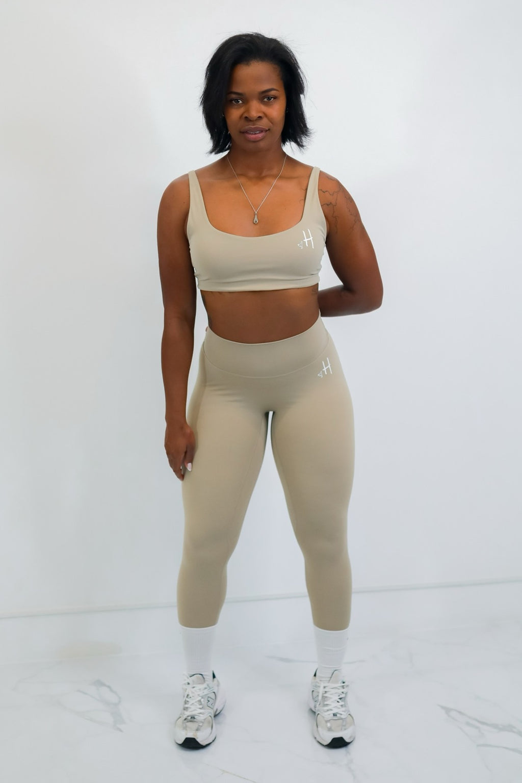 Conjunto de Top + Leggings Beige