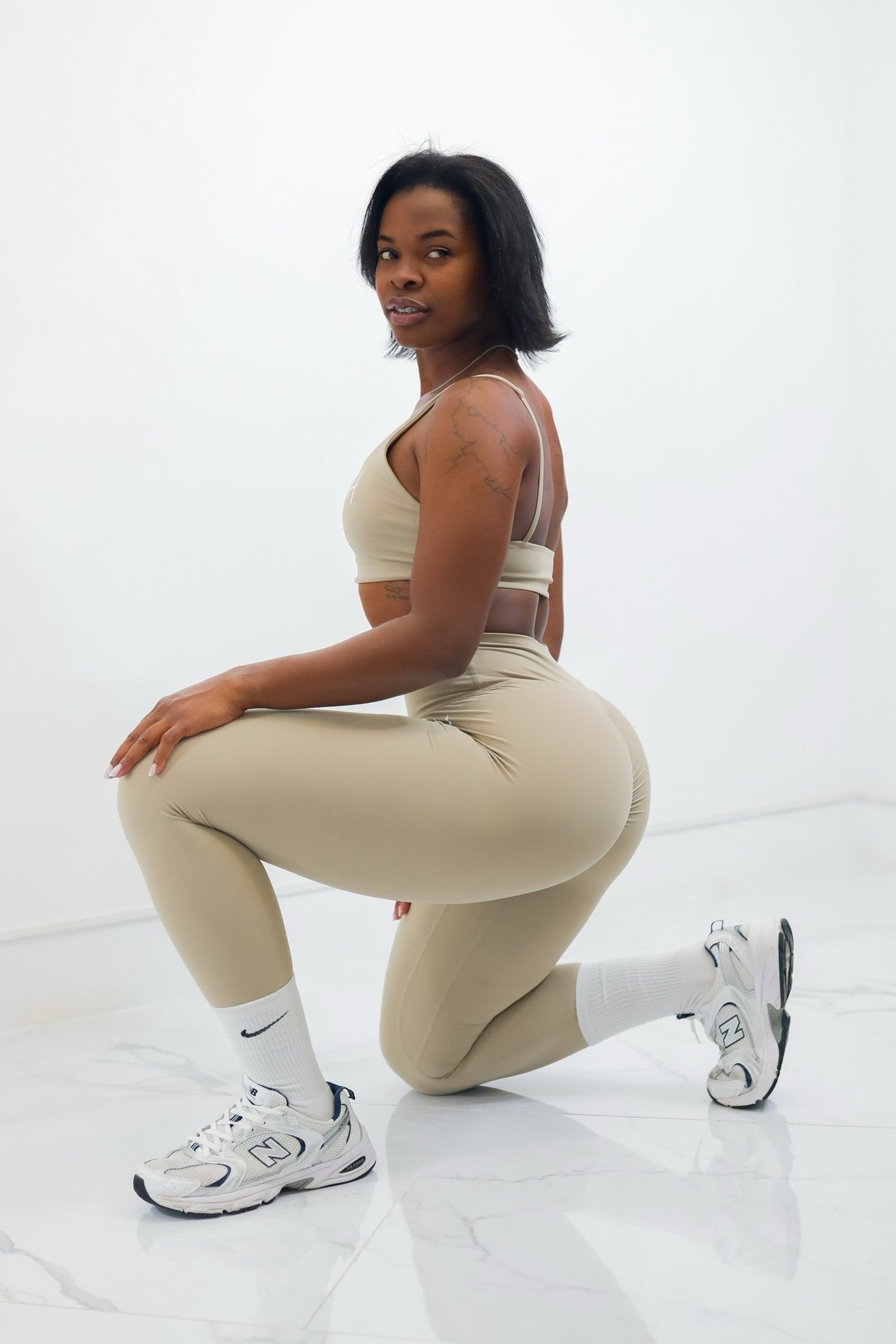 Conjunto de Top + Leggings Beige