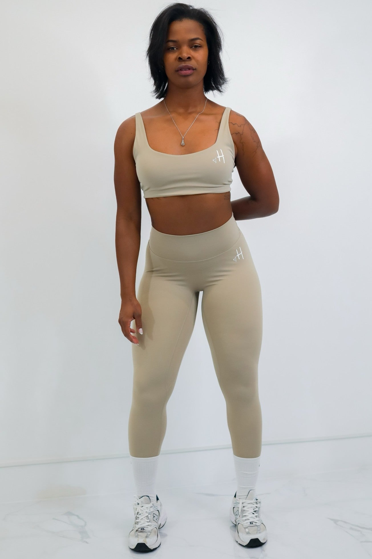 Conjunto de Top + Leggings Beige